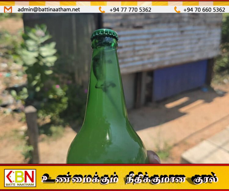 மன்னாரில் பனங்கள்ளுக்குள் முழுமையான நிலையில் இறந்த பல்லி; மதுப்பிரியர்கள் கடும் அதிர்ச்சி!