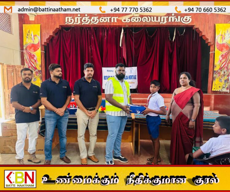 ரோட்டரி கழகம் மட்டக்களப்பு ஹெறிடேச்சினால் பாடசாலை மாணவர்கள்களுக்கு பாதணிகள் வழங்கி வைப்பு!