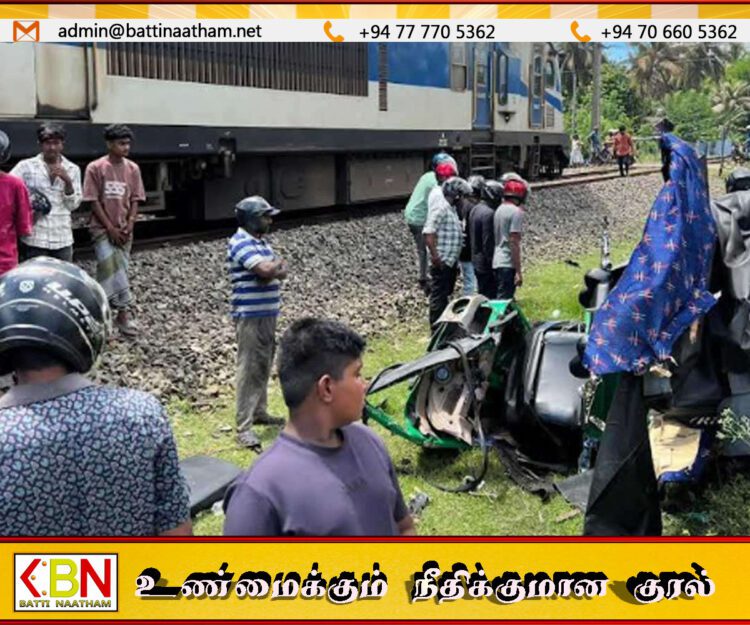வவுனியாவில் புகையிரதத்துடன் முச்சக்கரவண்டி மோதி பெண் பலி