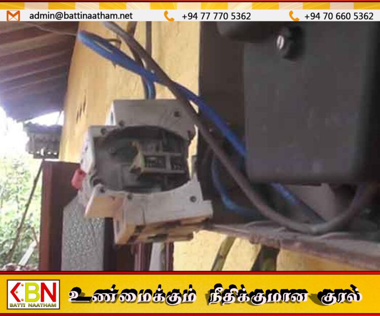 மின்னல் அச்சுறுத்தலால் தத்தளிக்கும் இரத்தினபுரி கிராமம்!