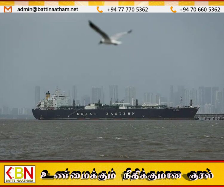 ஈரானின் மசகு எண்ணெய் கப்பல் இந்திய துறைமுகங்களில் நிறுத்தம்