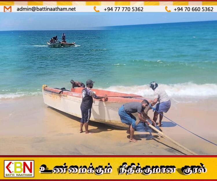 காத்தான்குடி கடலில் ஆட்கள் இல்லாமல் மிதந்து வந்த வெளிநாட்டு படகு மீட்பு
