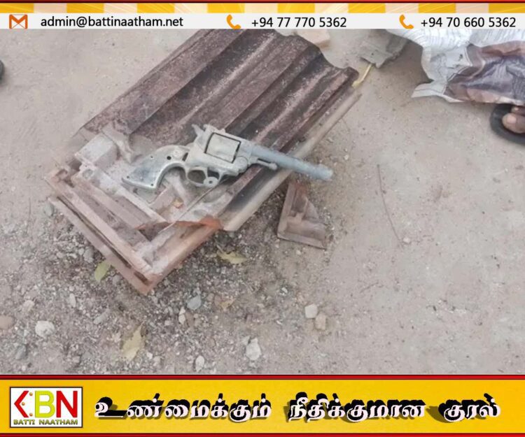 யாழ் வீடொன்றிலிருந்து கைத்துப்பாக்கி மீட்பு