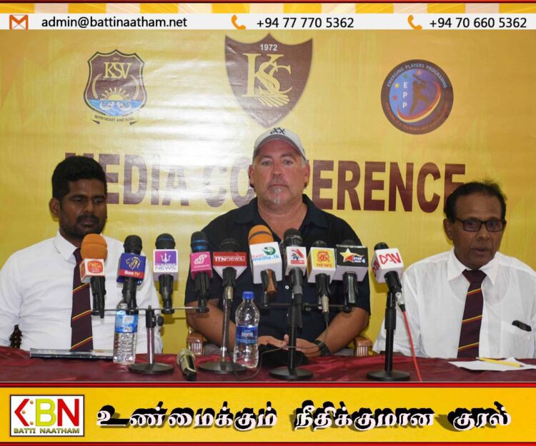 சர்வதேச புற்தரை ஆடுகளத்திற்கான நிபுணர் கோட்டைமுனை விளையாட்டு கிராமத்திற்கு விஜயம்
