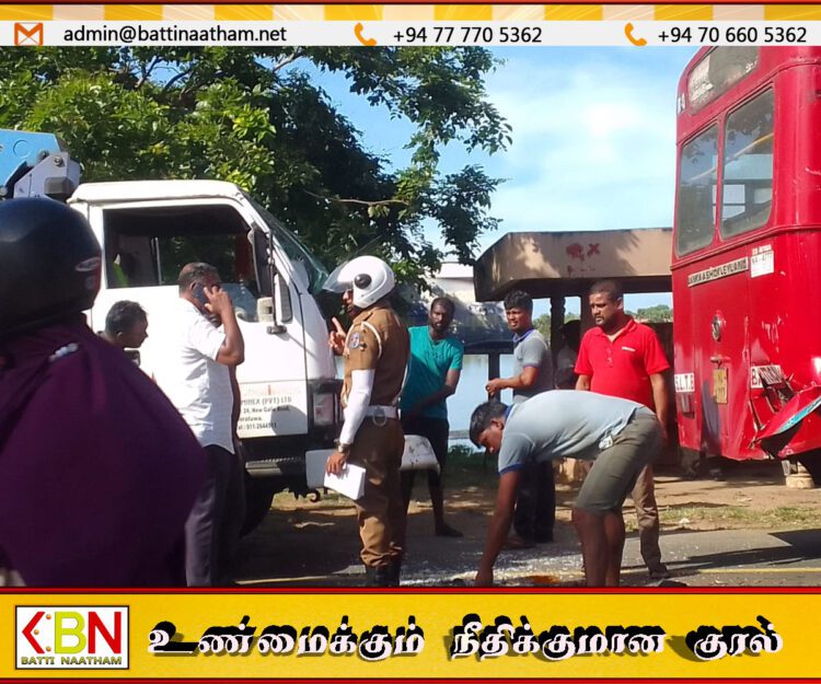 மட்டு ஊரணி பிரதான வீதியில் அரச பேருந்தை மோதிய கனரக வாகனம்
