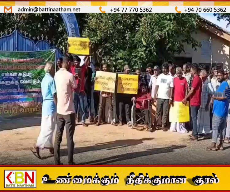 பாடசாலை அதிபரின் இடமாற்றத்திற்கு ஆதரவாகவும் எதிராகவும் இருவேறு தரப்பினர் போராட்டம்!