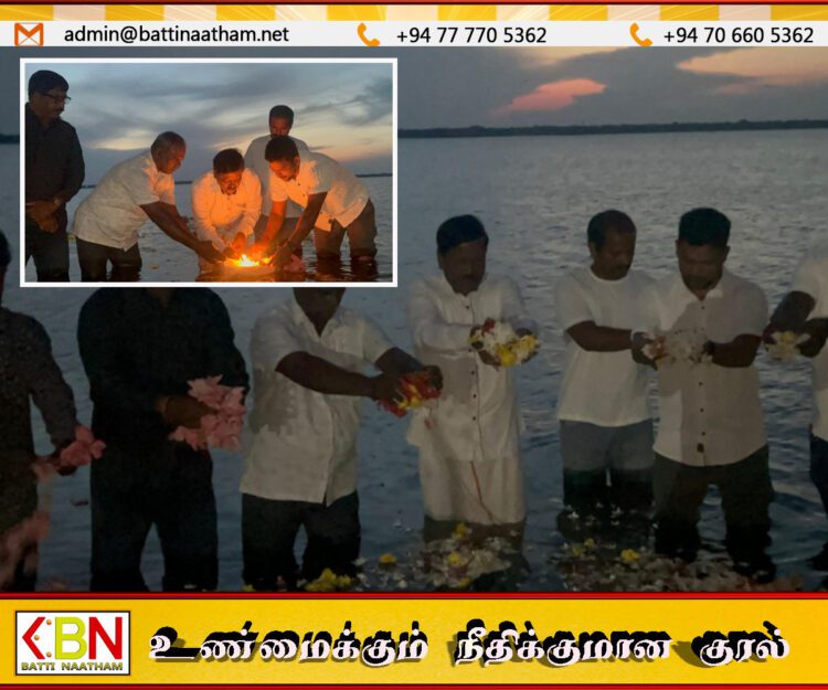 முள்ளிவாய்க்கால் தமிழினப் படுகொலையின் 17ஆம் ஆண்டு நினைவேந்தல்; நந்திக்கடலில் அஞ்சலி செலுத்திய எம்.பி. ரவிகரன்!