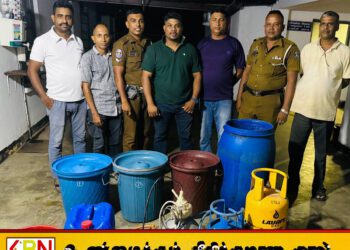 வீட்டு குளியலறையில் இயங்கிய கள்ளச்சாராய ஆலை முற்றுகை; சந்தேகநபர் கைது!
