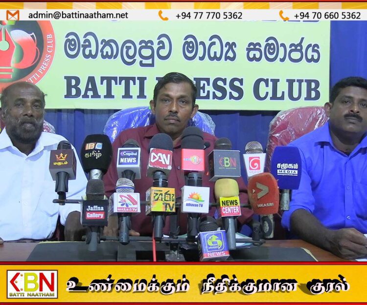கிழக்கு பல்கலையினால் மூடப்பட்டுள்ள பொது வீதி; திறந்து தருமாறு கோரிக்கை