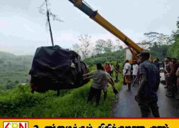 வட்டவளையில் முச்சக்கரவண்டி 75 அடி பள்ளத்தில் பாய்ந்து விபத்து; சாரதி காயம்!