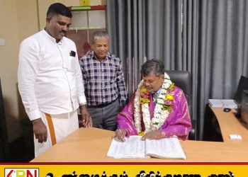 வாகரை பிரதேச சபையின் செயலாளராக கிறிஸ்தோபர் புவனதாசன் கடமைகளைப் பொறுப்பேற்றார்