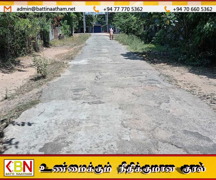 சொறிக்கல்முனை தேவாலய வீதியை புனரமைக்க தவிசாளரை கோரும் பொதுமக்கள்