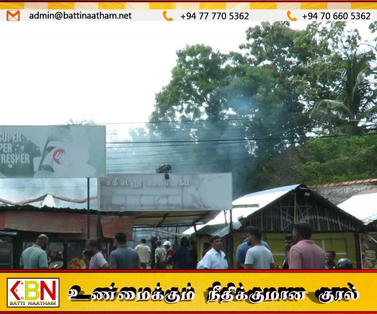 மட்டு பார்வீதியில் உணவு கடை தொகுதி தீ பற்றியதில் பல கடைகள் எரிந்து சாம்பல்!