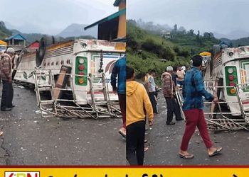 மலைப்பாதையில் பேருந்து கவிழ்ந்து விபத்து; 7 பேர் உயிரிழப்பு!