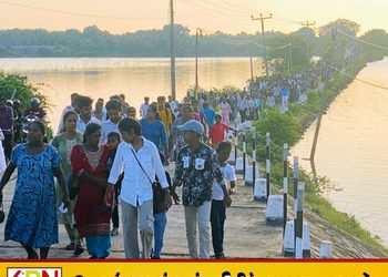 மட்டு ஆயித்தியமலை தூய சதா சகாய அன்னை திருத்தலம் நோக்கி பல்லாயிரக்கணக்கானோர் பாதயாத்திரை!