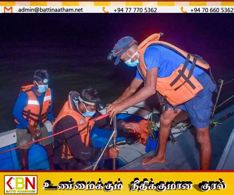 மன்னார் கடலில் எரிபொருள் இன்றி மிதந்த மீன்பிடிப் படகு; இரு மீனவர்கள் பாதுகாப்பாக மீட்பு